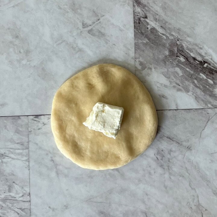 making the yemeni honeycomb bread