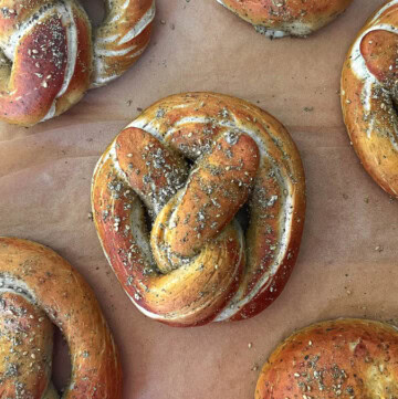 zaatar soft pretzels