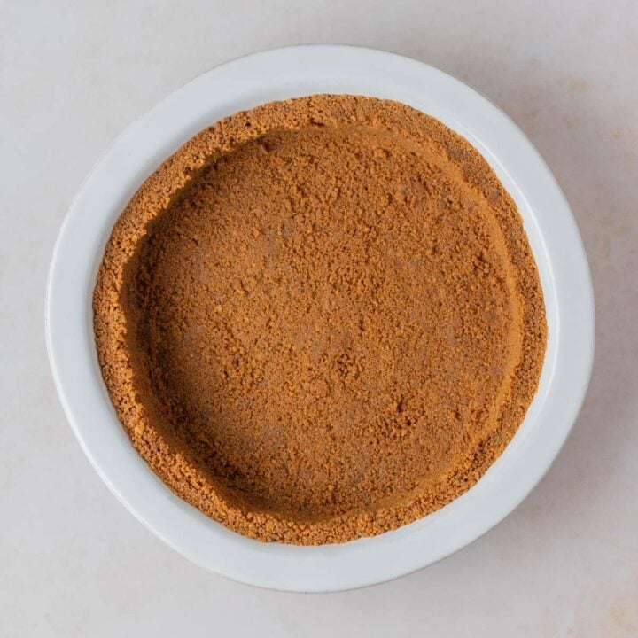 bake the pie dish for 8 minutes