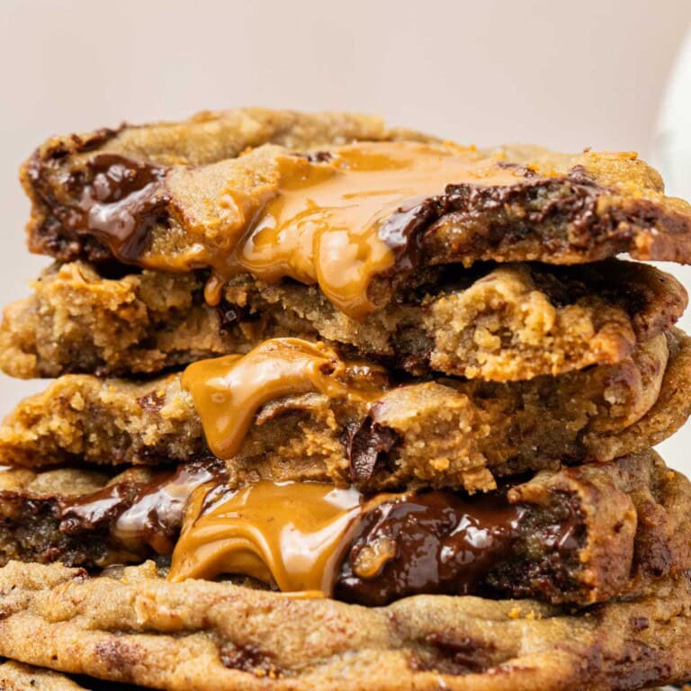 biscoff stuffed cookies with chocolate chips