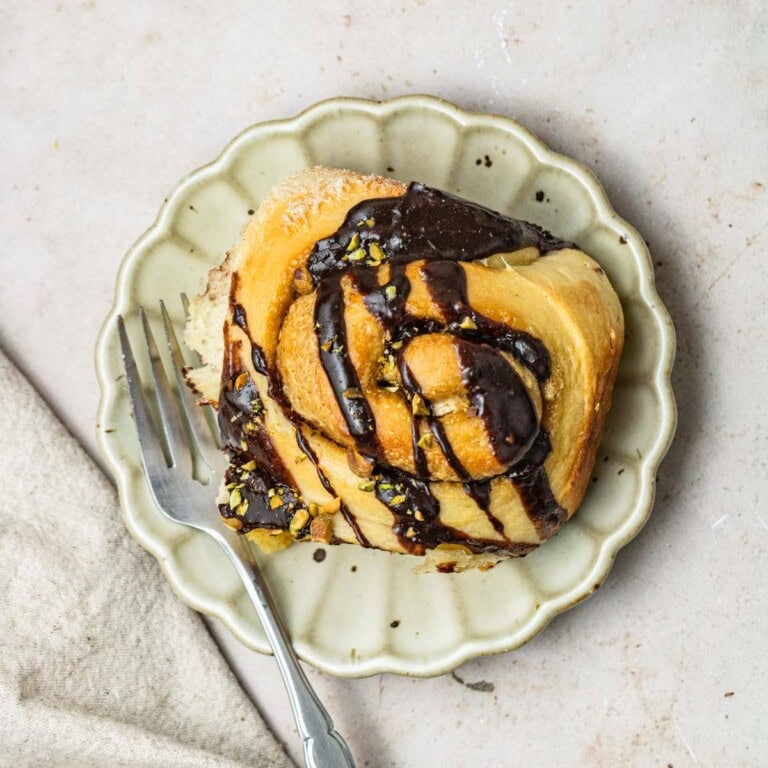 chocolate pistachio roll