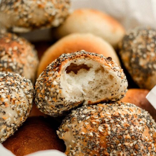 stuffed bagel bombs featured image