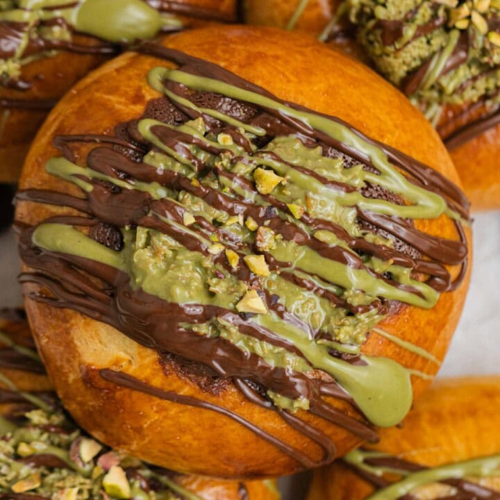 dubai chocolate brioche buns filled with pistachio cream and kunafa