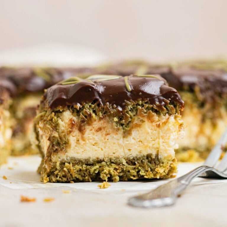 dubai chocolate cheesecake bars feature