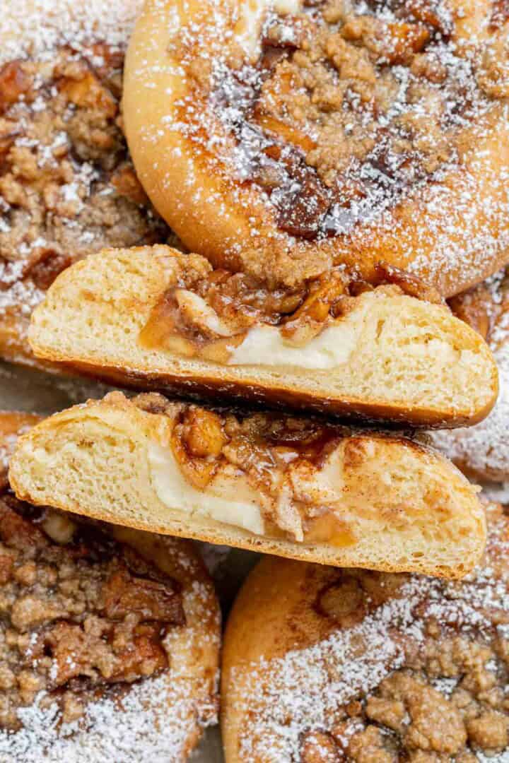 brioche buns with cheesecake and apples